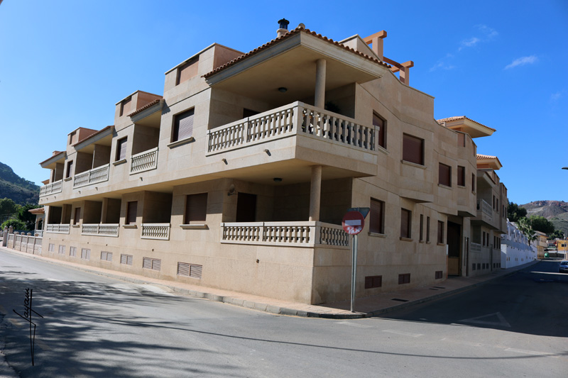 Edificio construido en piedra en la región de Murcia